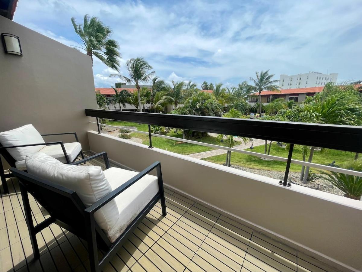 Eagle Beach Luxury House, Walking Distance To The Beach Palm Beach Buitenkant foto