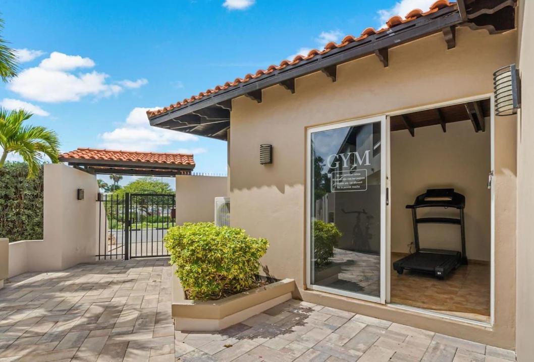 Eagle Beach Luxury House, Walking Distance To The Beach Palm Beach Buitenkant foto