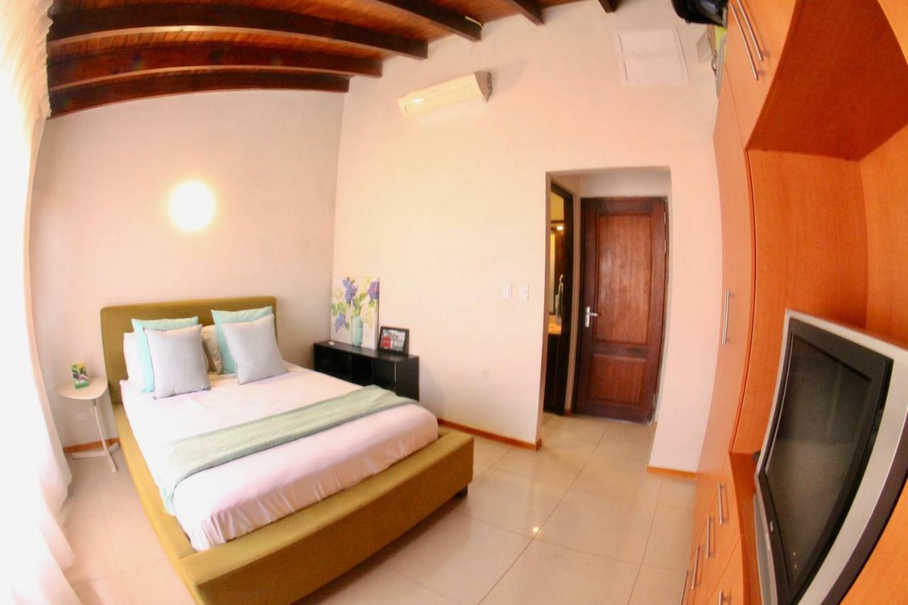 Eagle Beach Luxury House, Walking Distance To The Beach Palm Beach Buitenkant foto